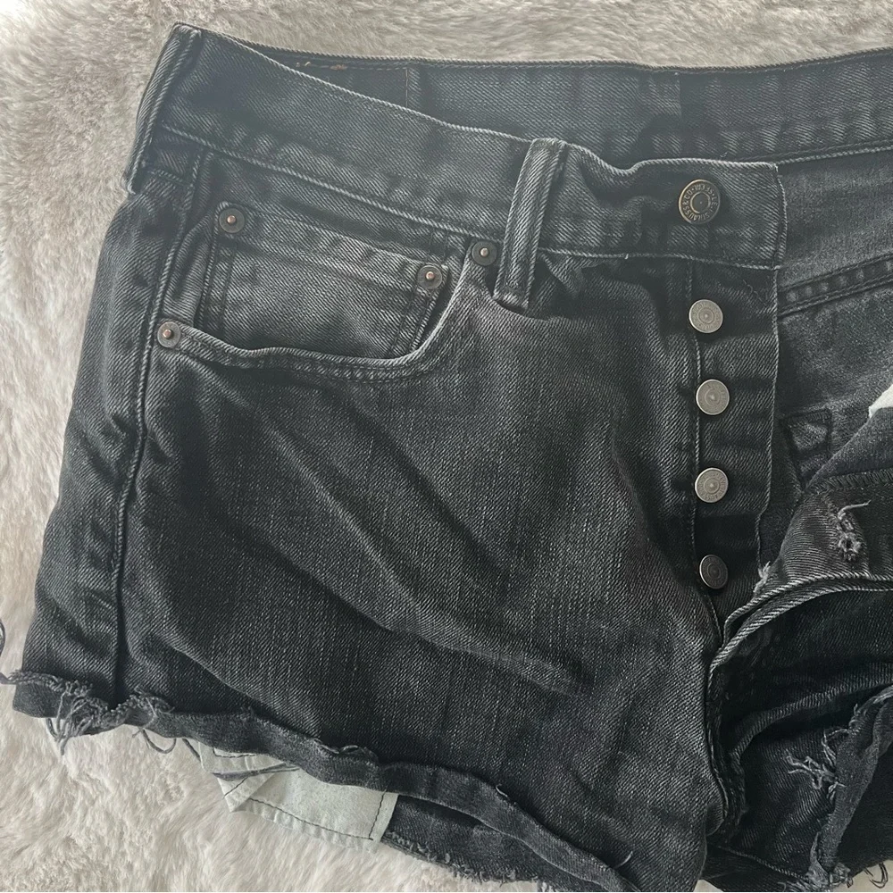 Women’s Levi’s cut offs 501 Classic Black - Picture 4 of 8